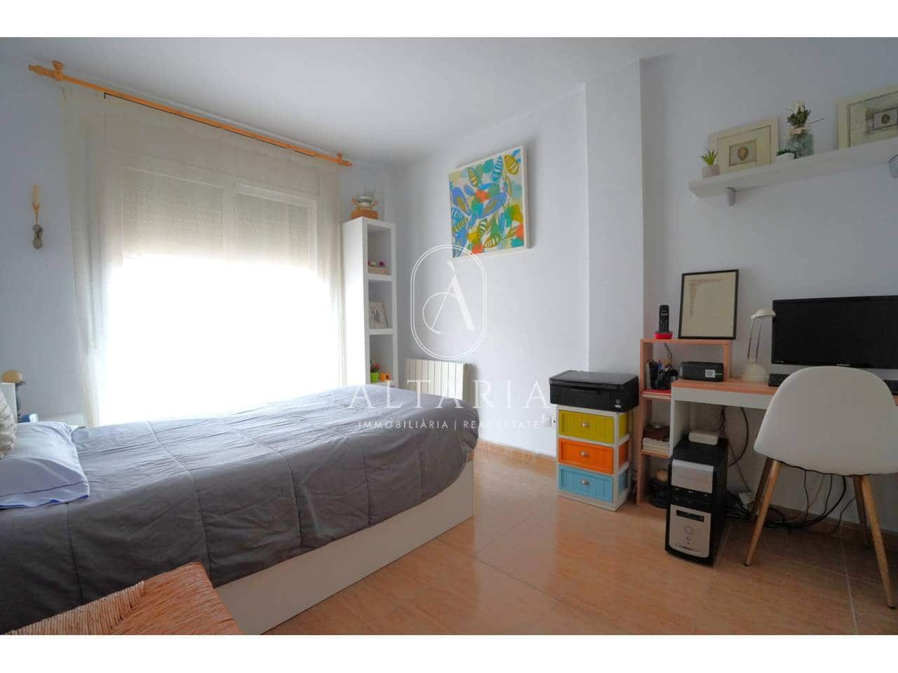 4 sovrum Hus till salu i Malgrat de Mar med garage - 468 000 € (Ref: 9626265)