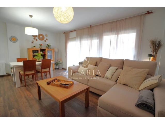 4 sovrum Hus till salu i Malgrat de Mar med garage - 468 000 € (Ref: 9626265)