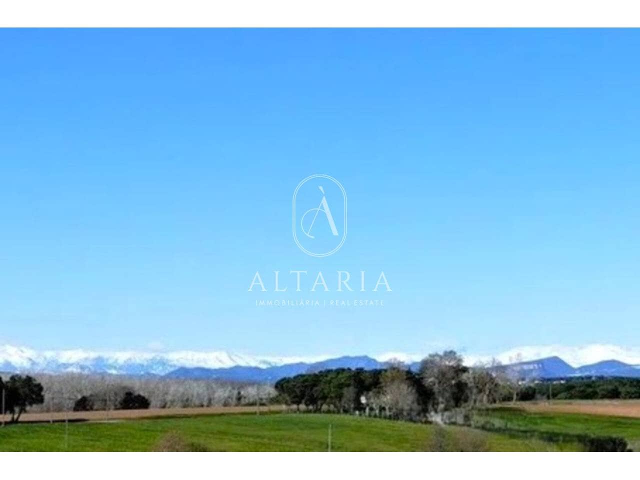 5 soveværelse Finca/Landehus til salg i Sils med swimmingpool - € 740.000 (Ref: 9626268)