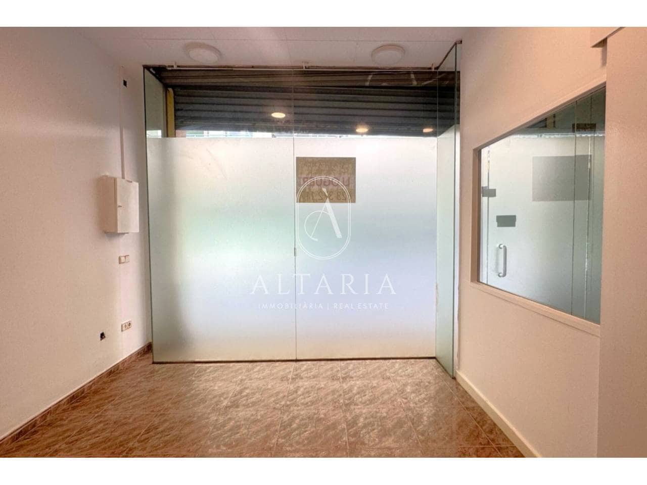 3 quarto Comercial para arrendar em Malgrat de Mar - 550 € (Ref: 9638942)
