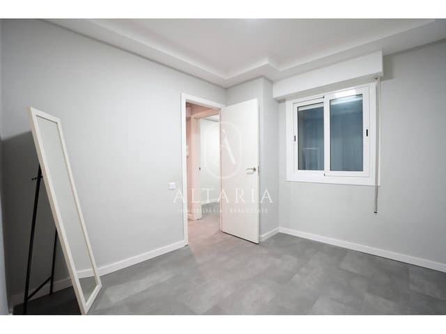 3 bedroom Flat for sale in Malgrat de Mar - € 182,000 (Ref: 9703356)