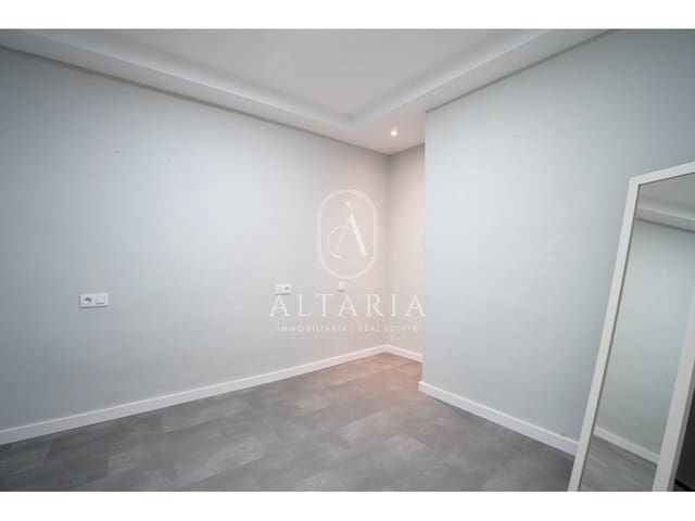 3 bedroom Flat for sale in Malgrat de Mar - € 182,000 (Ref: 9703356)