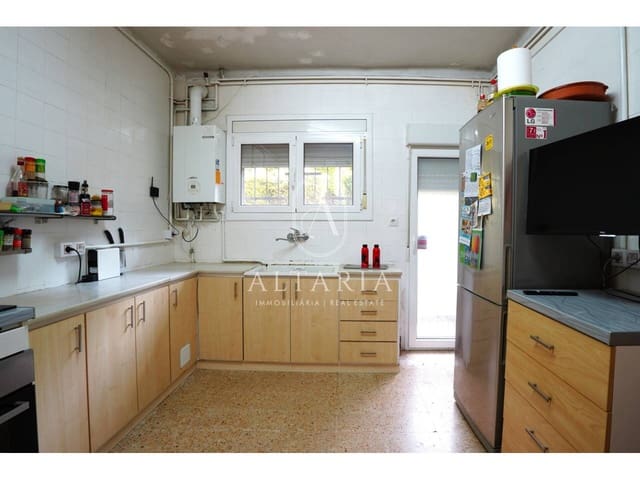 2 soveværelse Lejlighed til salg i Hostalric - € 179.000 (Ref: 9714366)