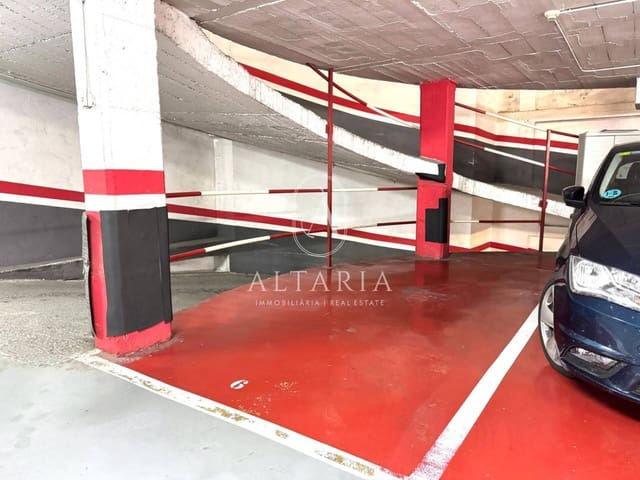 Garaje en Barcelona ciudad en venta - 70.000 € (Ref: 9743978)