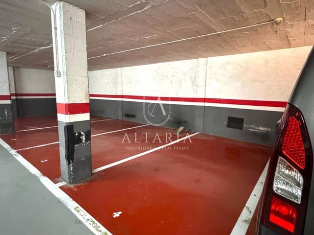 Garaje en Barcelona ciudad en venta - 70.000 € (Ref: 9743978)