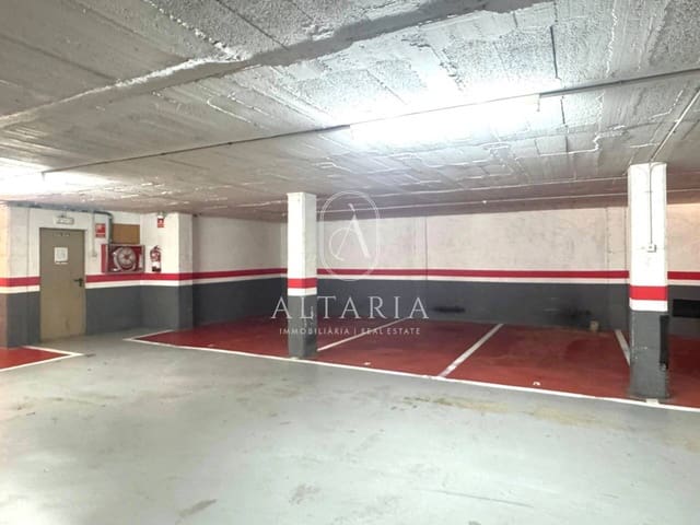 Garaje en Barcelona ciudad en venta - 70.000 € (Ref: 9743978)
