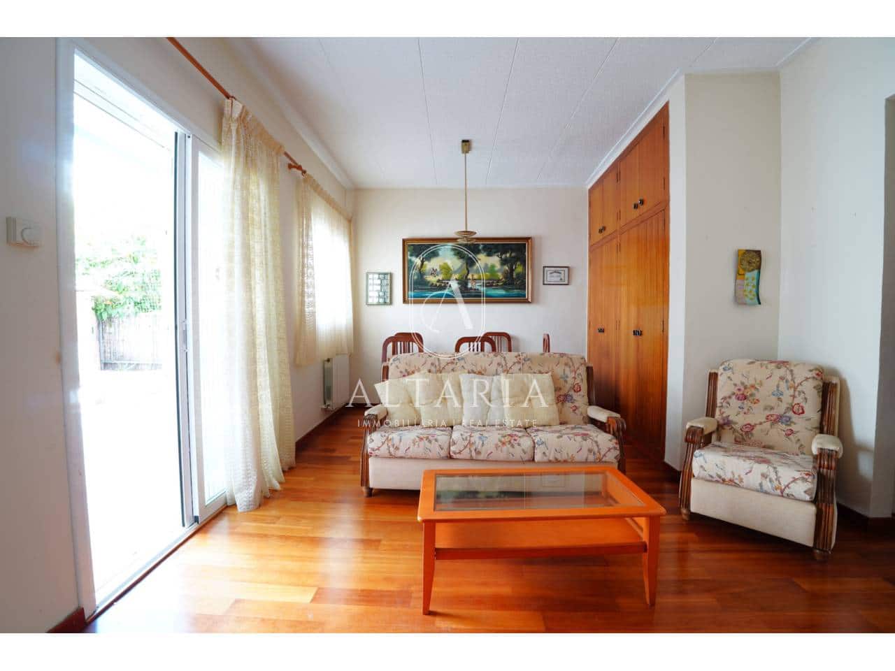 Casa de 6 habitaciones en Malgrat de Mar en venta - 280.000 € (Ref: 9744019)