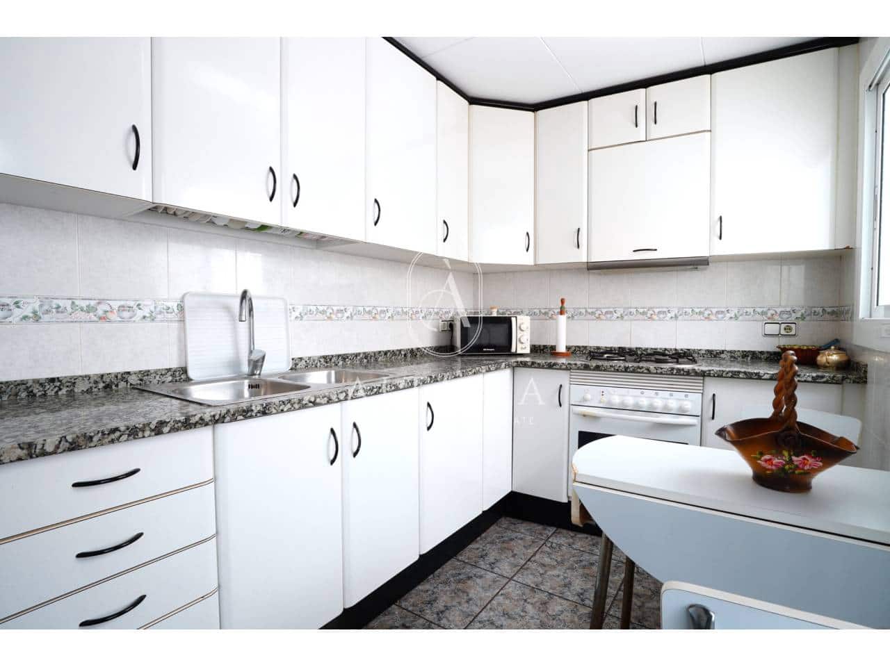 Casa de 6 habitaciones en Malgrat de Mar en venta - 280.000 € (Ref: 9744019)