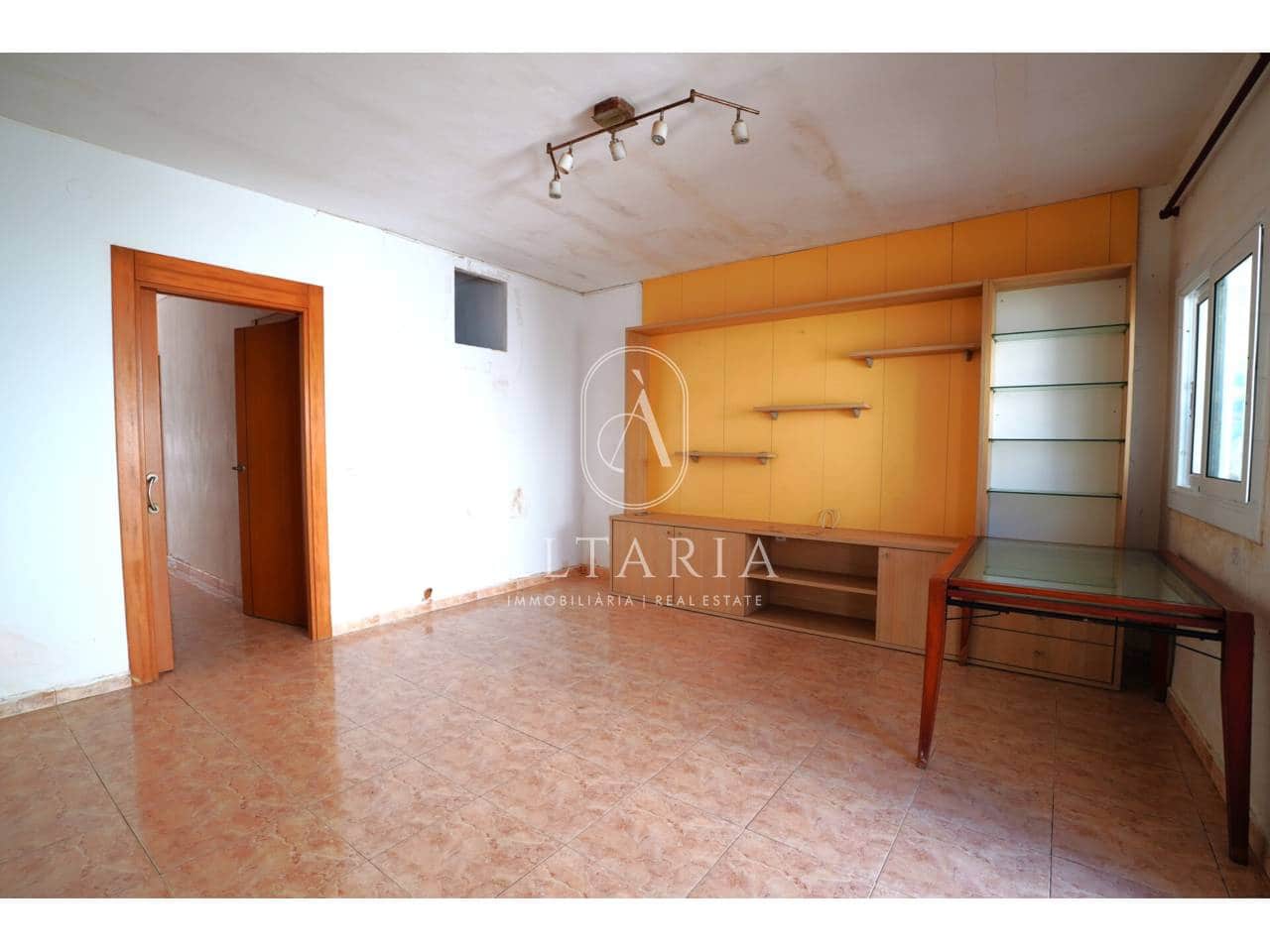 Casa de 6 habitaciones en Malgrat de Mar en venta - 280.000 € (Ref: 9744019)