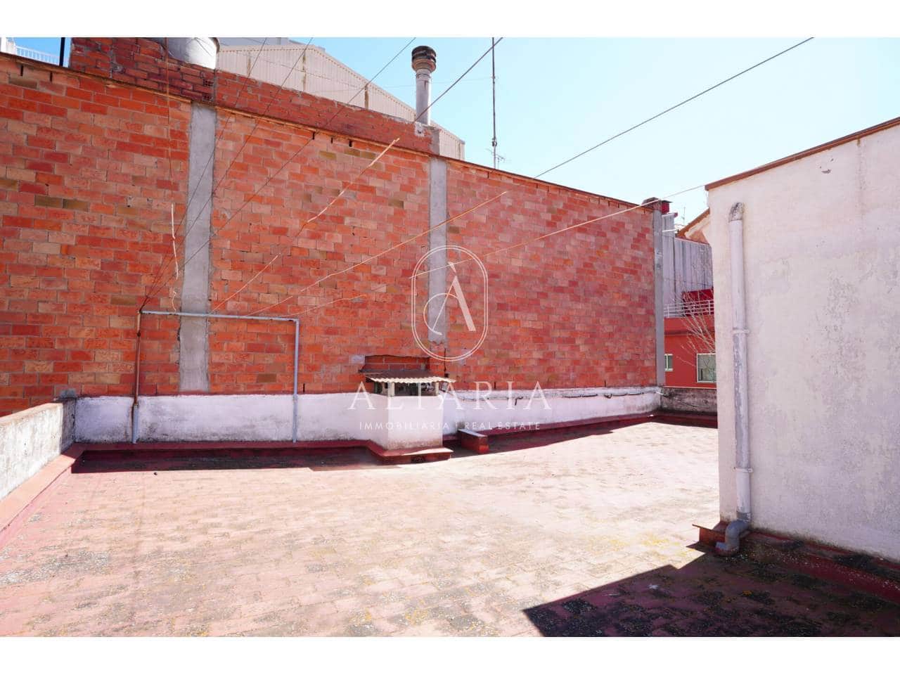 Casa de 6 habitaciones en Malgrat de Mar en venta - 280.000 € (Ref: 9744019)