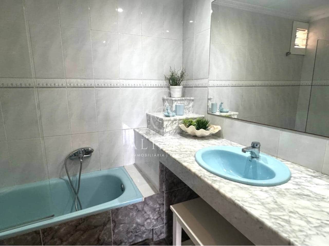 5 soveværelse Villa til salg i Santa Susanna med swimmingpool garage - € 454.000 (Ref: 9751502)