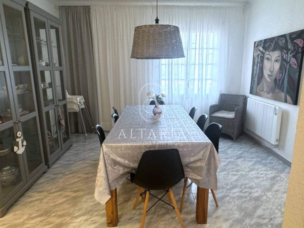 5 soveværelse Villa til salg i Santa Susanna med swimmingpool garage - € 454.000 (Ref: 9751502)