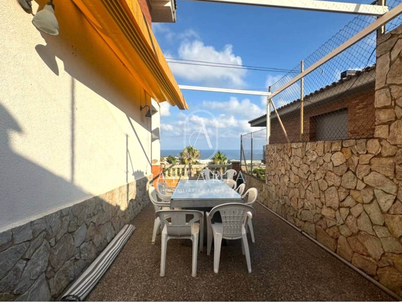 5 soveværelse Villa til salg i Santa Susanna med swimmingpool garage - € 454.000 (Ref: 9751502)