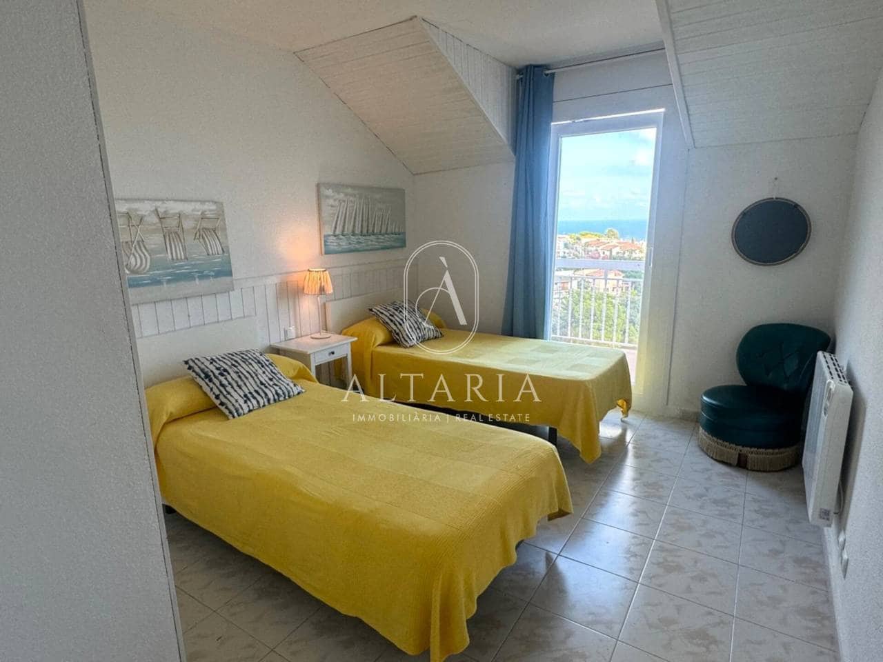 5 soveværelse Villa til salg i Santa Susanna med swimmingpool garage - € 454.000 (Ref: 9751502)