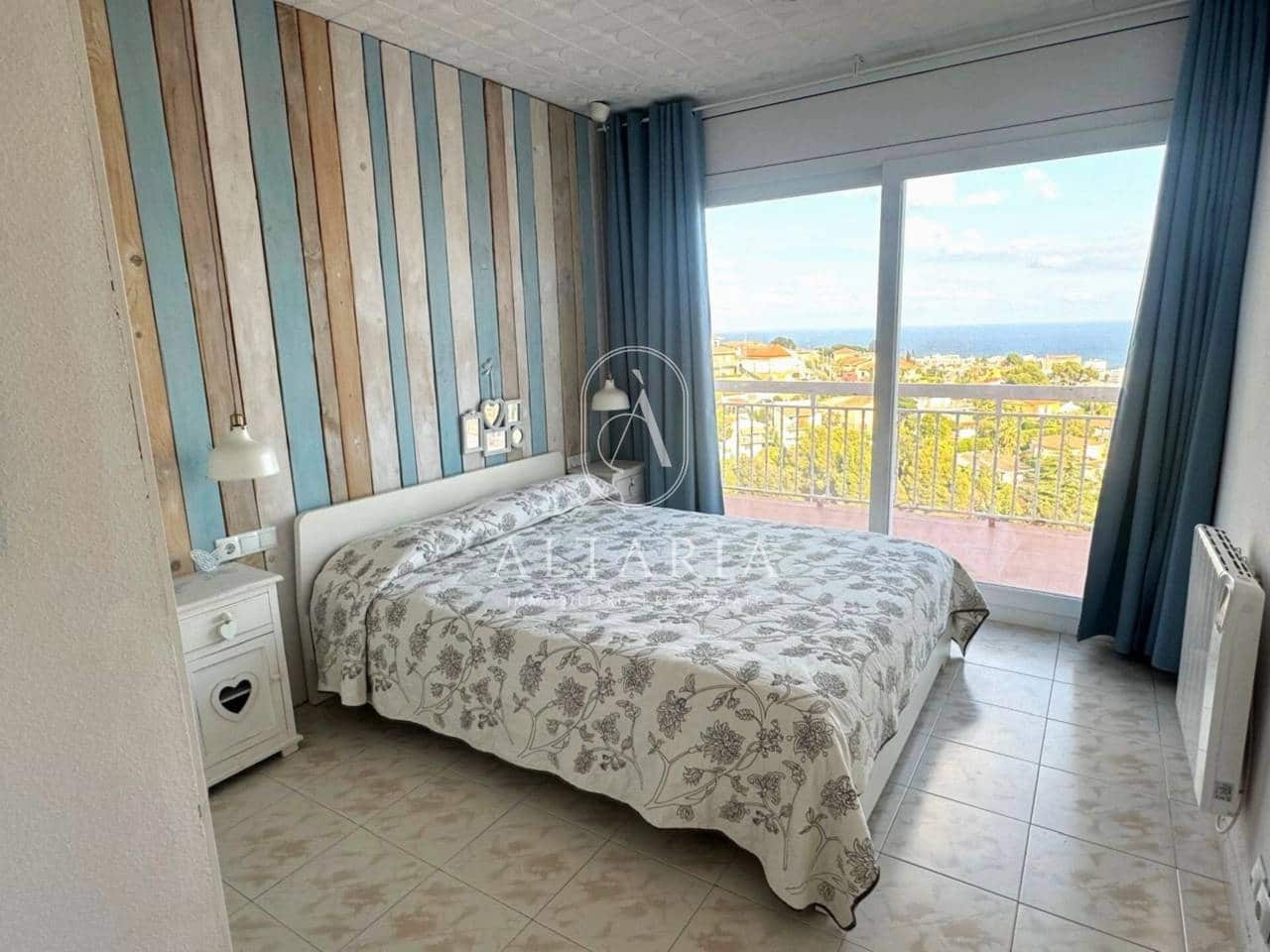 5 soveværelse Villa til salg i Santa Susanna med swimmingpool garage - € 454.000 (Ref: 9751502)