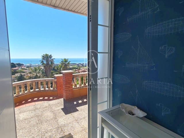 5 soveværelse Villa til salg i Santa Susanna med swimmingpool garage - € 454.000 (Ref: 9751502)