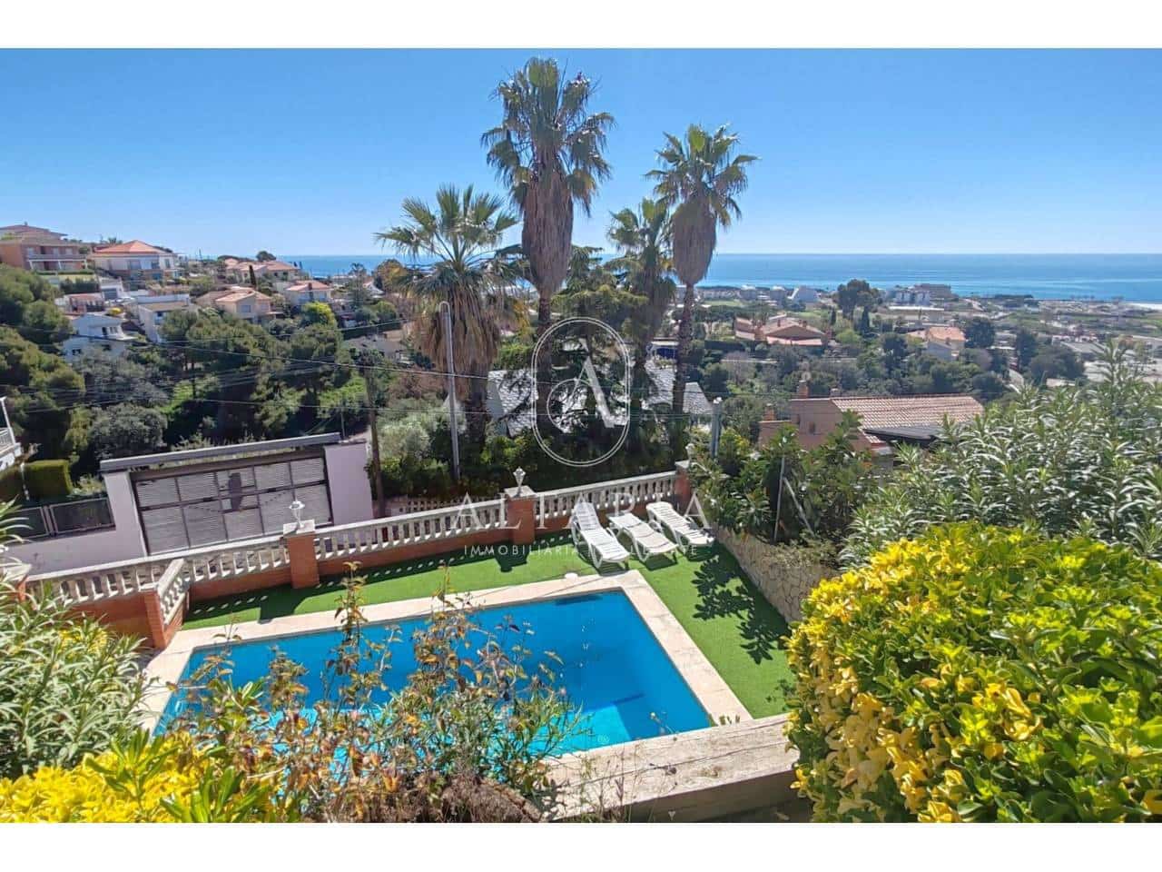 5 soveværelse Villa til salg i Santa Susanna med swimmingpool garage - € 454.000 (Ref: 9751502)