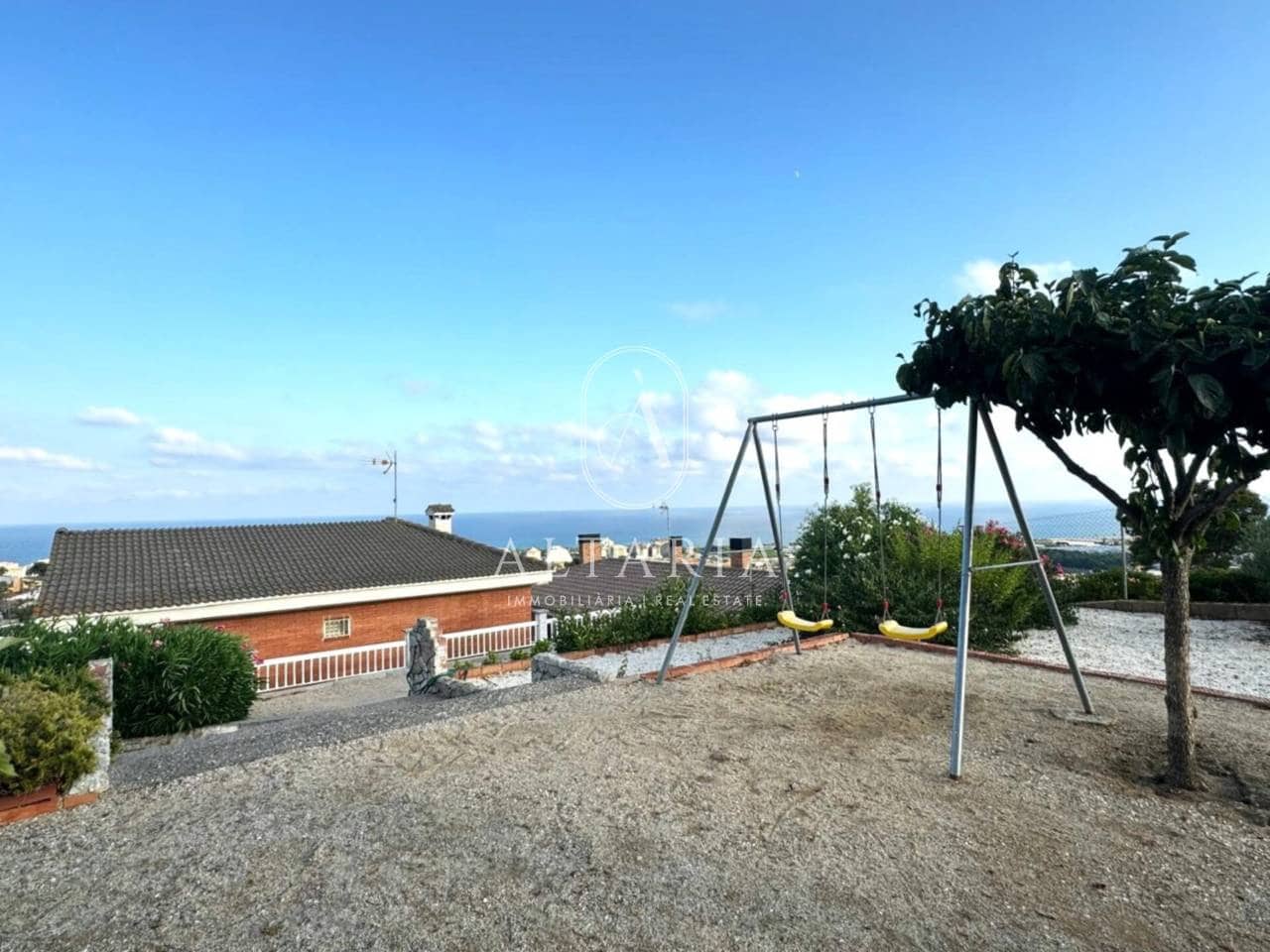 5 soveværelse Villa til salg i Santa Susanna med swimmingpool garage - € 454.000 (Ref: 9751502)