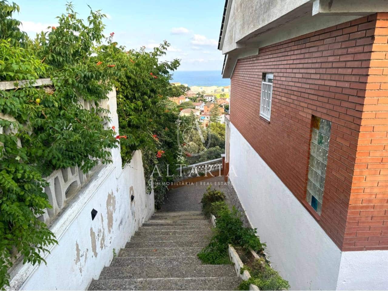 5 soveværelse Villa til salg i Santa Susanna med swimmingpool garage - € 454.000 (Ref: 9751502)