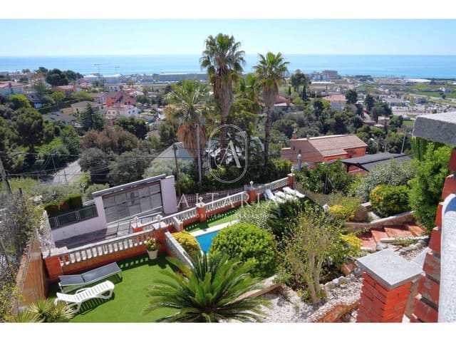 5 soveværelse Villa til salg i Santa Susanna med swimmingpool garage - € 454.000 (Ref: 9751502)