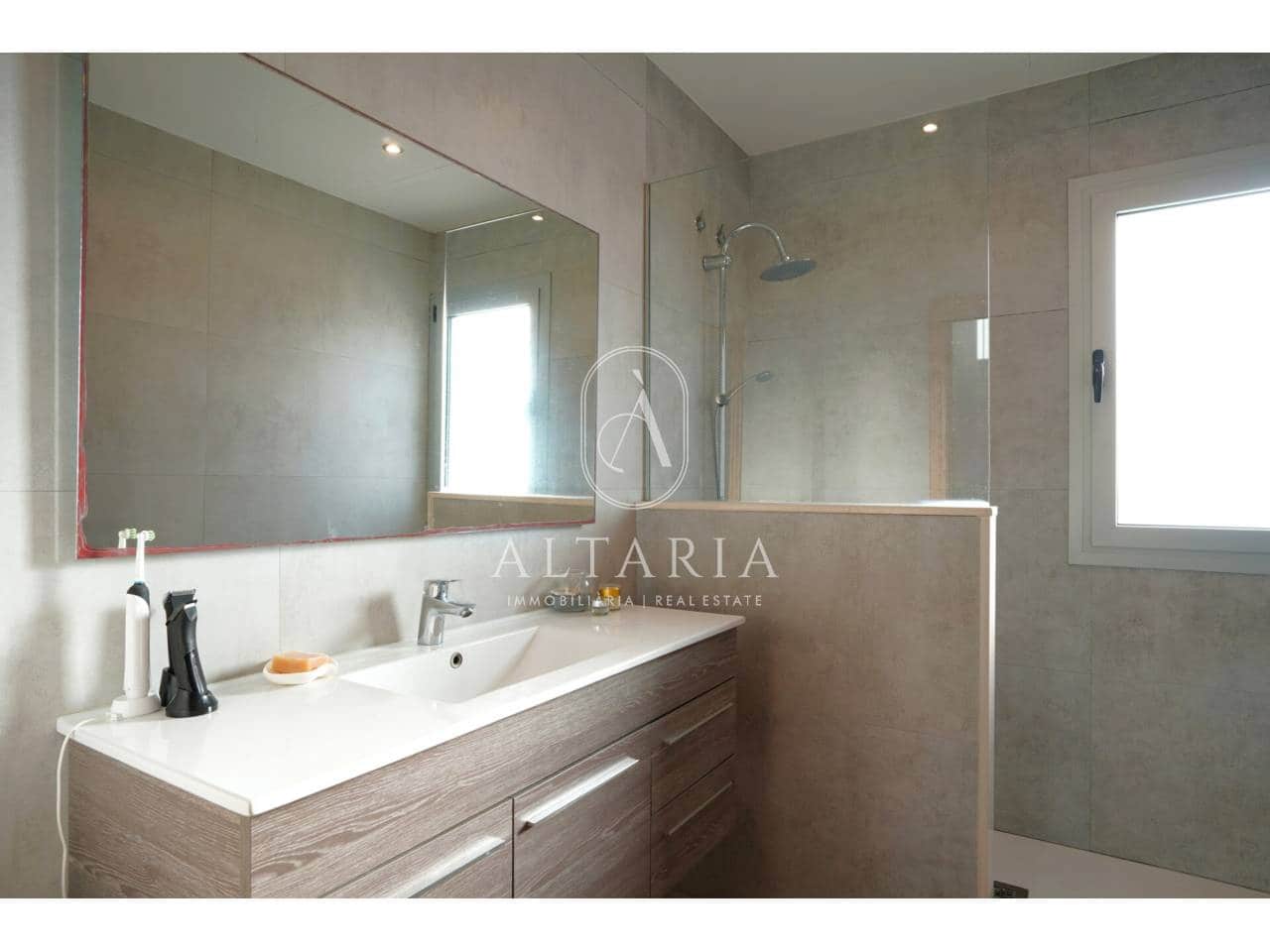 4 soveværelse Semi-Rækkehus til salg i Malgrat de Mar - € 399.000 (Ref: 9755231)