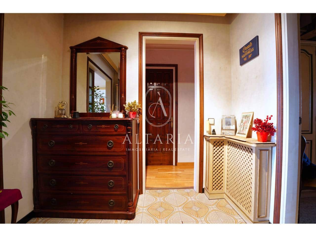 4 bedroom Flat for sale in Llagostera - € 195,000 (Ref: 9770185)