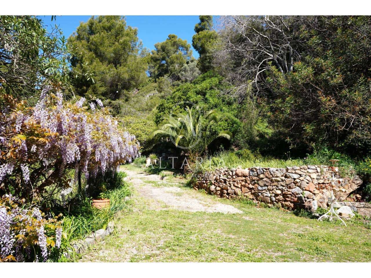 4 bedroom Villa for sale in Santa Susanna - € 820,000 (Ref: 9777325)