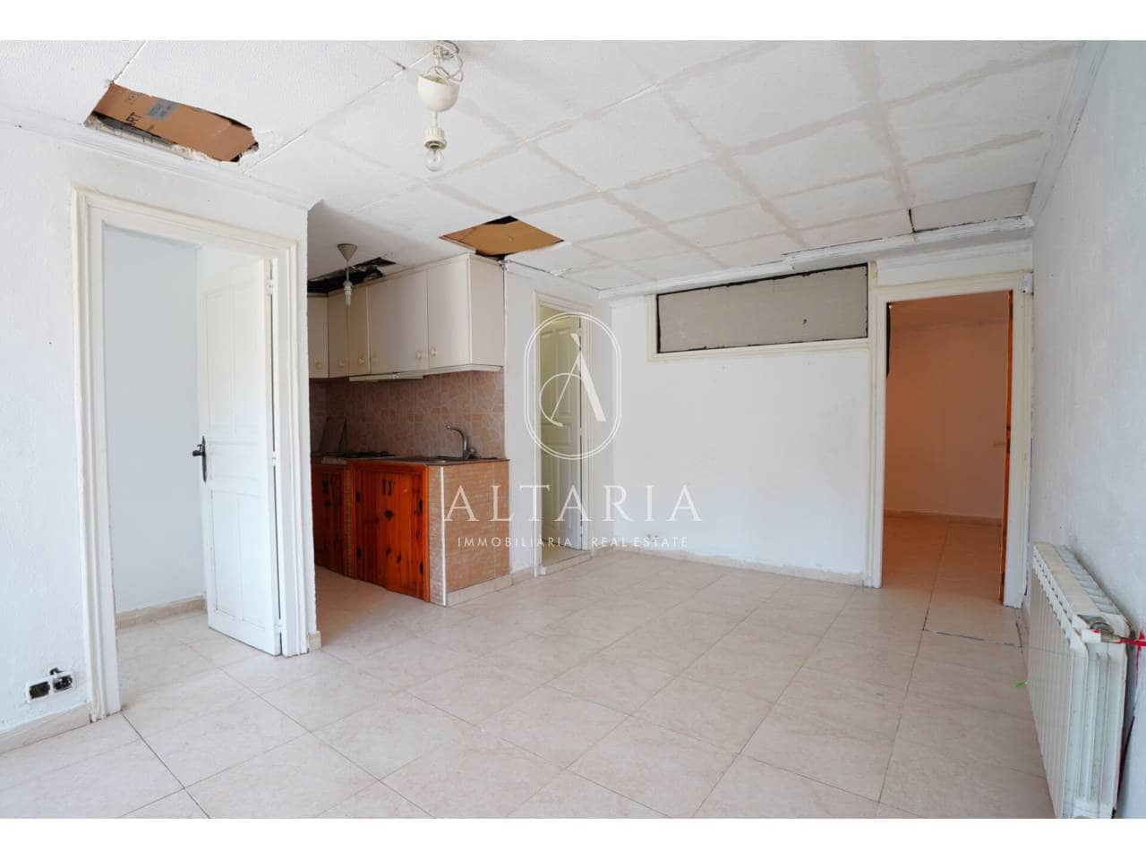 7 bedroom Villa for sale in Palafolls with pool garage - € 325,000 (Ref: 9835045)