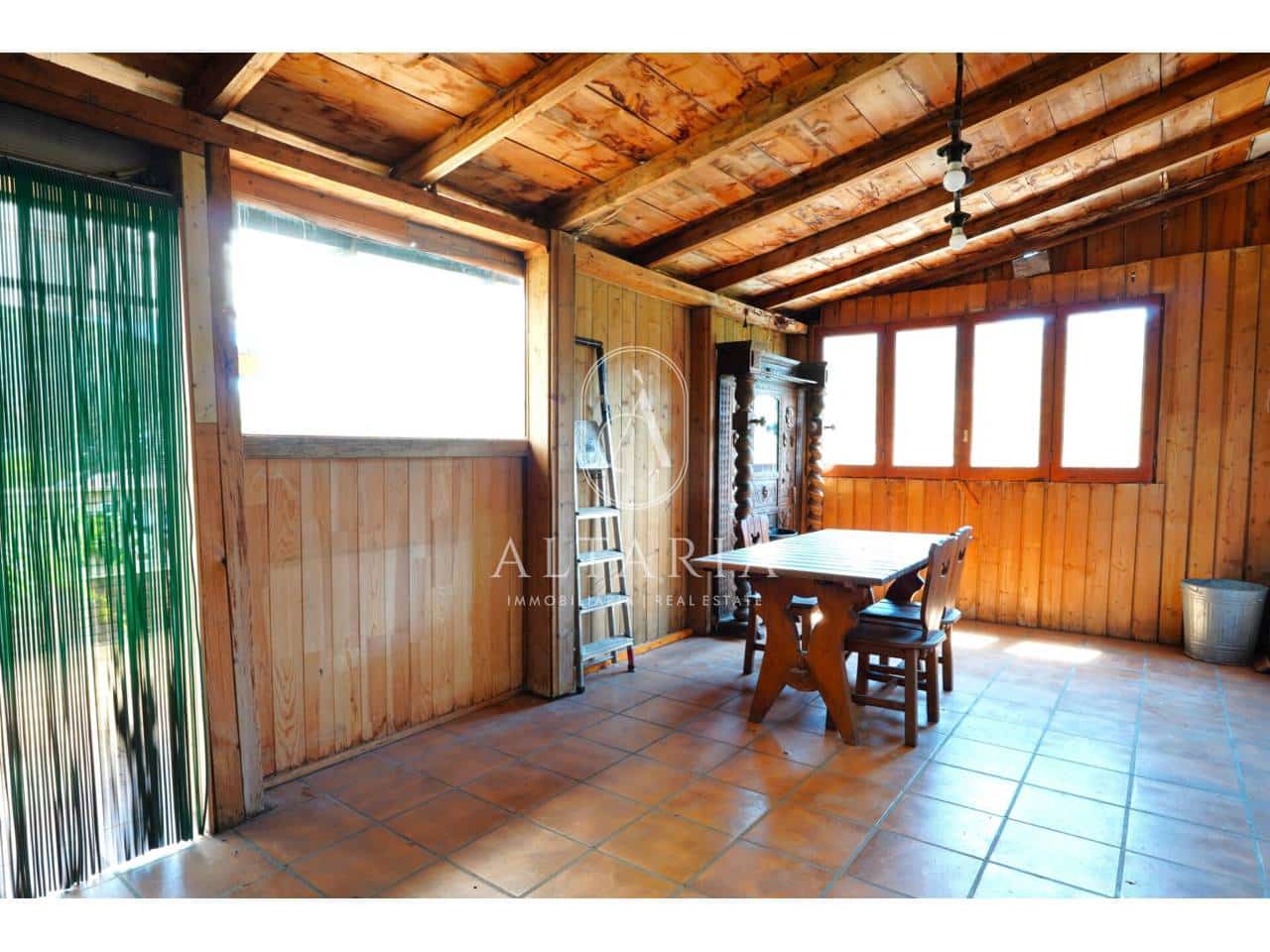 7 bedroom Villa for sale in Palafolls with pool garage - € 325,000 (Ref: 9835045)