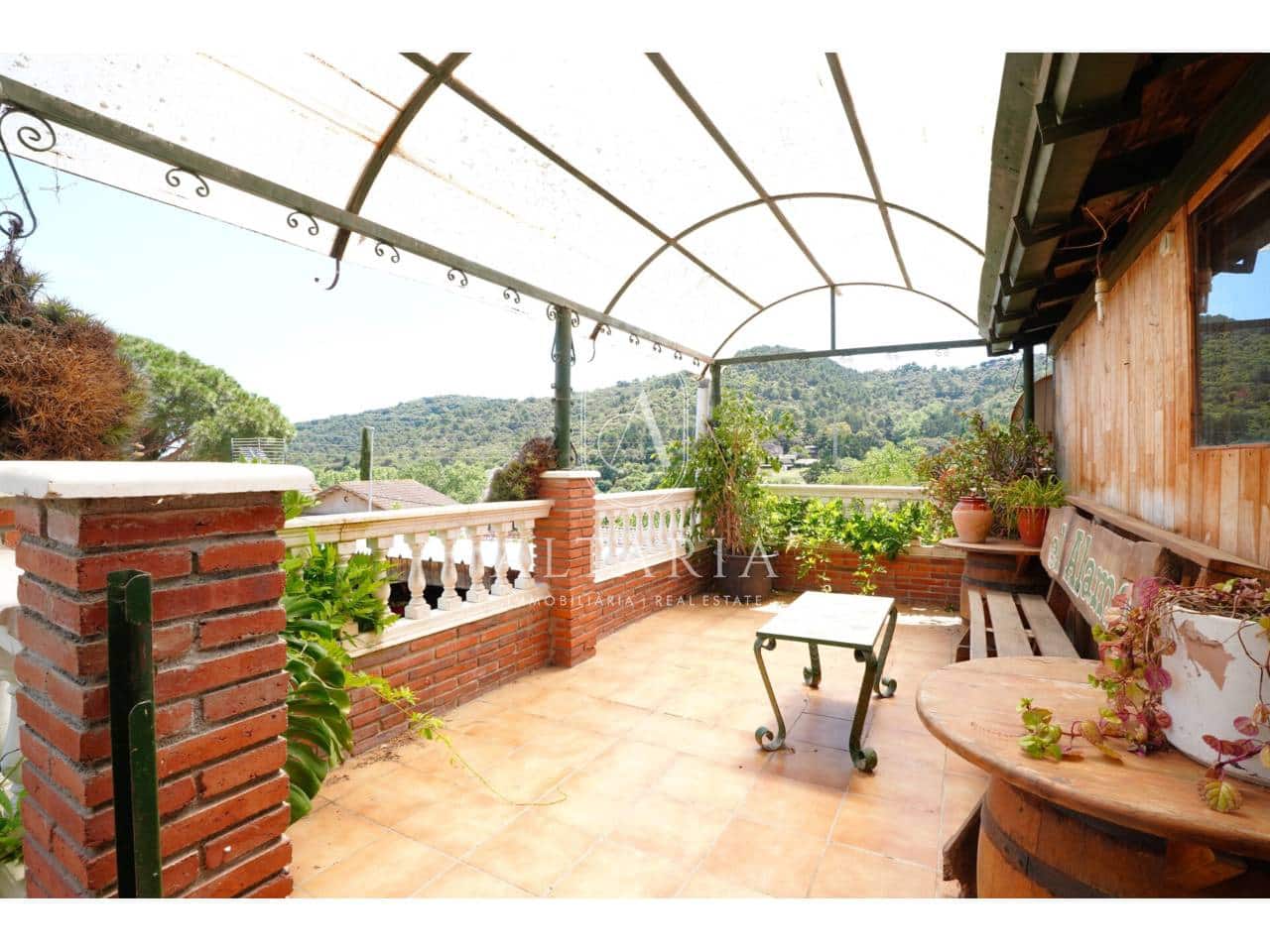 7 bedroom Villa for sale in Palafolls with pool garage - € 325,000 (Ref: 9835045)