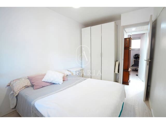 3 quarto Apartamento para venda em Sant Adrià de Besòs - 165 000 € (Ref: 9850840)