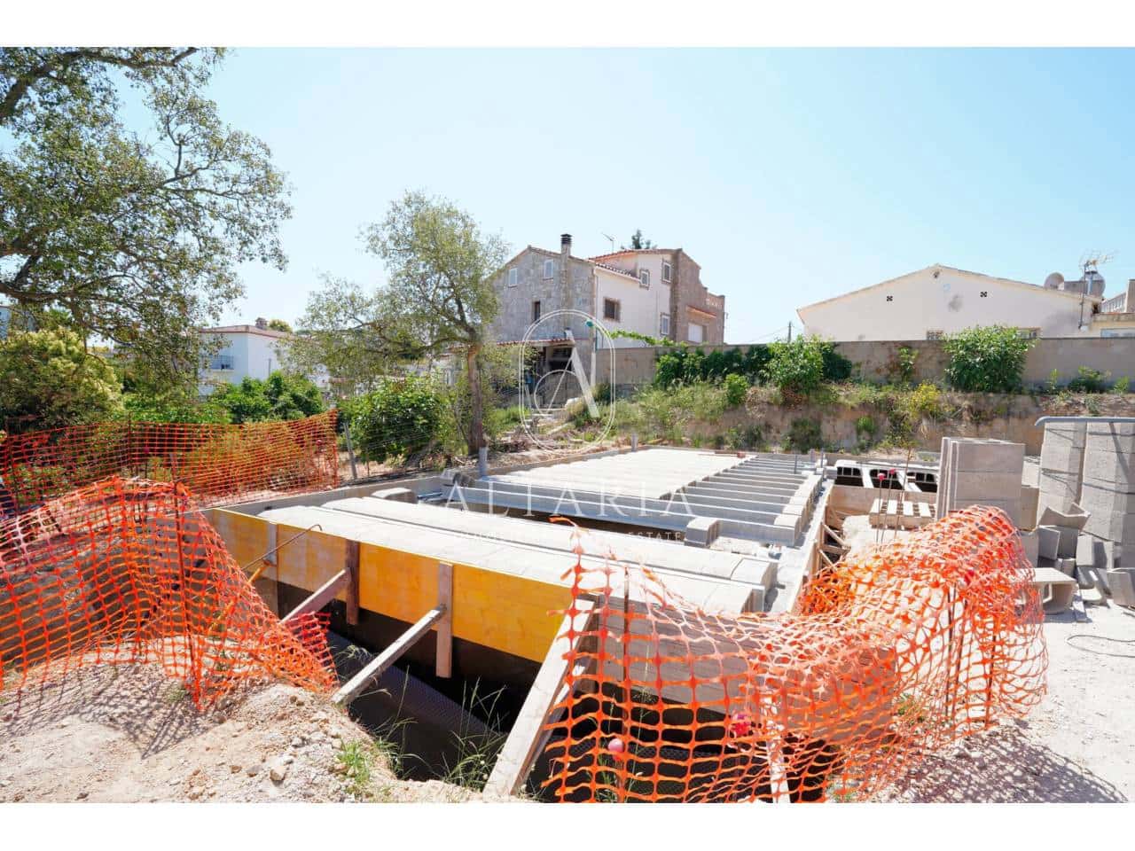 3 soveværelse Villa til salg i Lloret de Mar med swimmingpool - € 325.000 (Ref: 9928618)