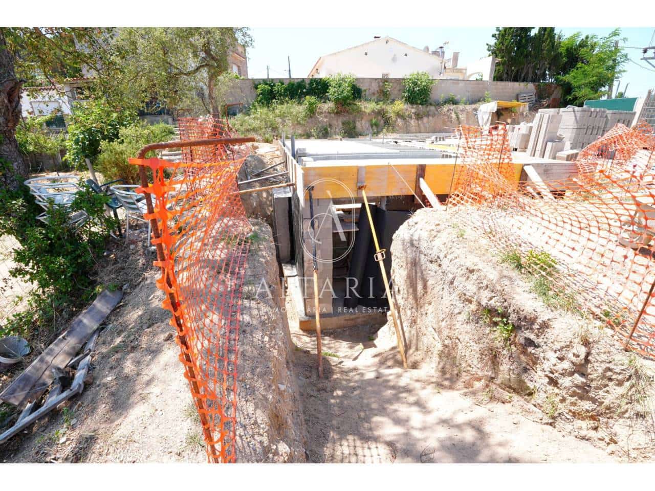 3 soveværelse Villa til salg i Lloret de Mar med swimmingpool - € 325.000 (Ref: 9928618)