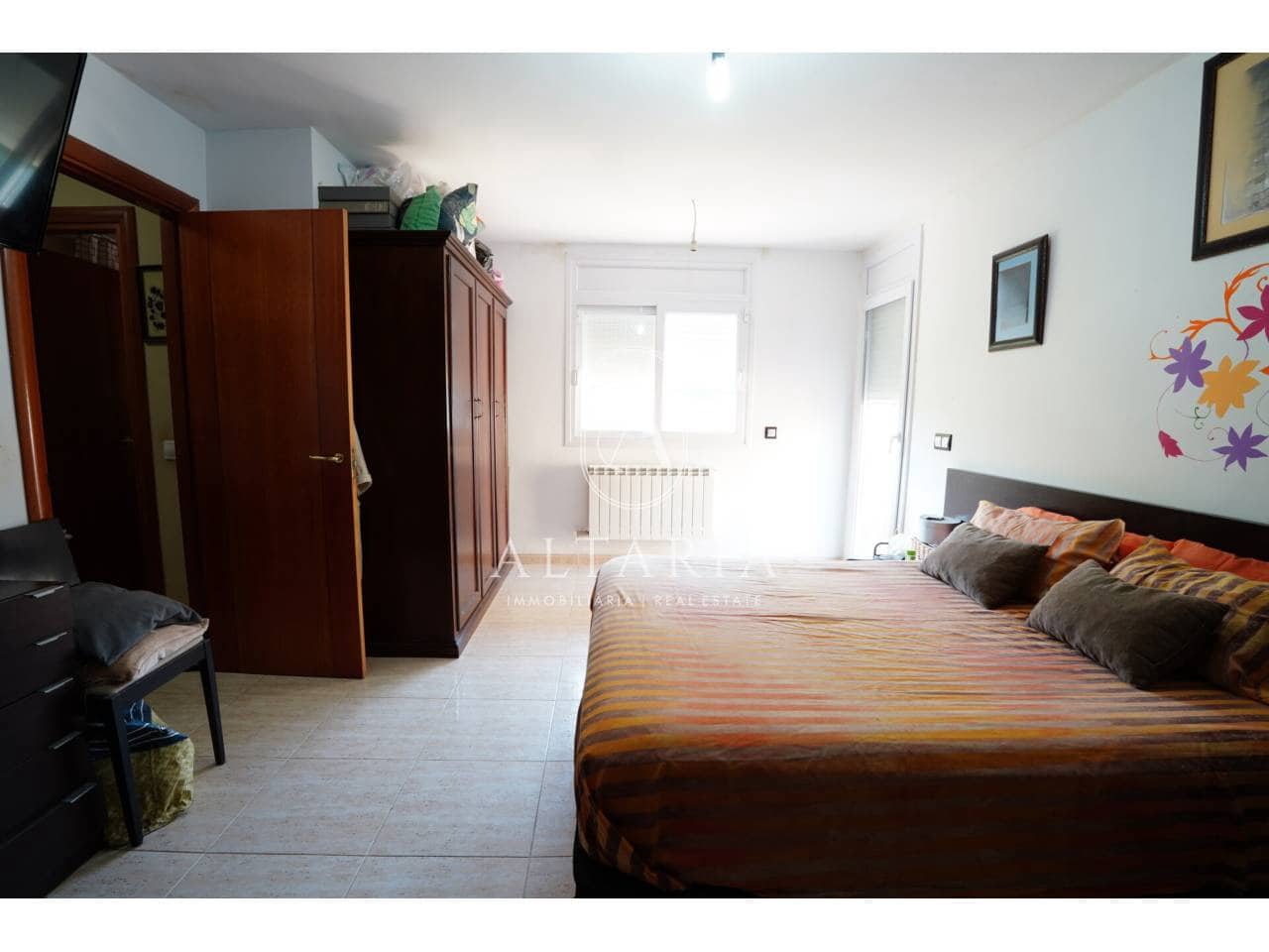 3 bedroom Villa for sale in Lloret de Mar with garage - € 342,000 (Ref: 9931190)
