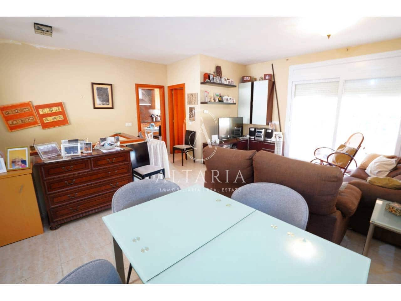 3 bedroom Villa for sale in Lloret de Mar with garage - € 342,000 (Ref: 9931190)