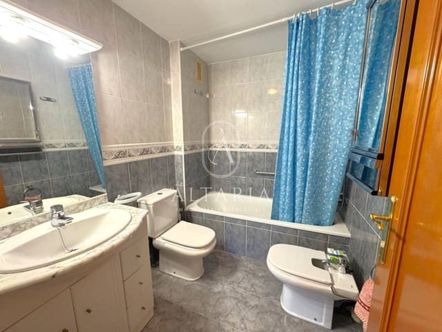3 soveværelse Lejlighed til salg i Pineda de Mar med swimmingpool garage - € 312.000 (Ref: 9946878)