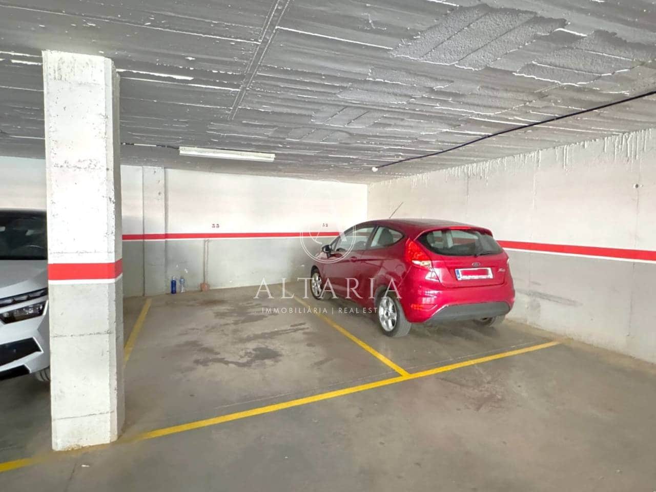 3 makuuhuone Asunto myytävänä paikassa Pineda de Mar mukana uima-altaan 
autotalli - 312 000 € (Ref: 9946878)