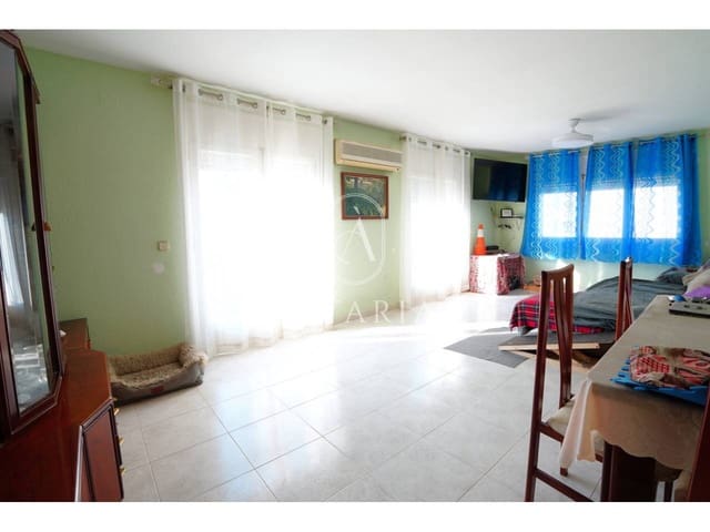 3 bedroom Flat for sale in Arbúcies - € 140,000 (Ref: 9953642)