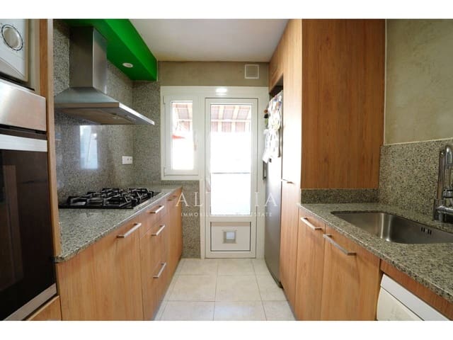 3 bedroom Flat for sale in Arbúcies - € 140,000 (Ref: 9953642)