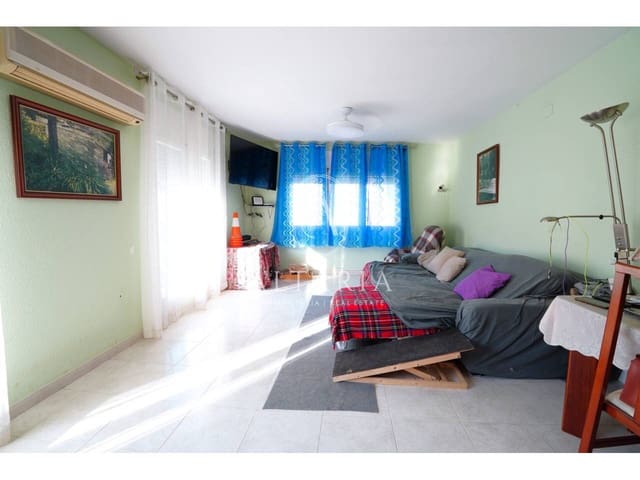 3 bedroom Flat for sale in Arbúcies - € 140,000 (Ref: 9953642)