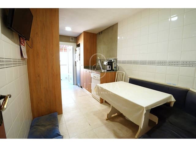 3 bedroom Flat for sale in Arbúcies - € 140,000 (Ref: 9953642)
