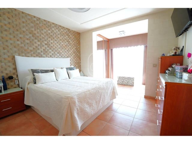 3 sypialnia Willa na sprzedaż w Santa Susanna z basenem - 475 000 € (Ref: 9961818)