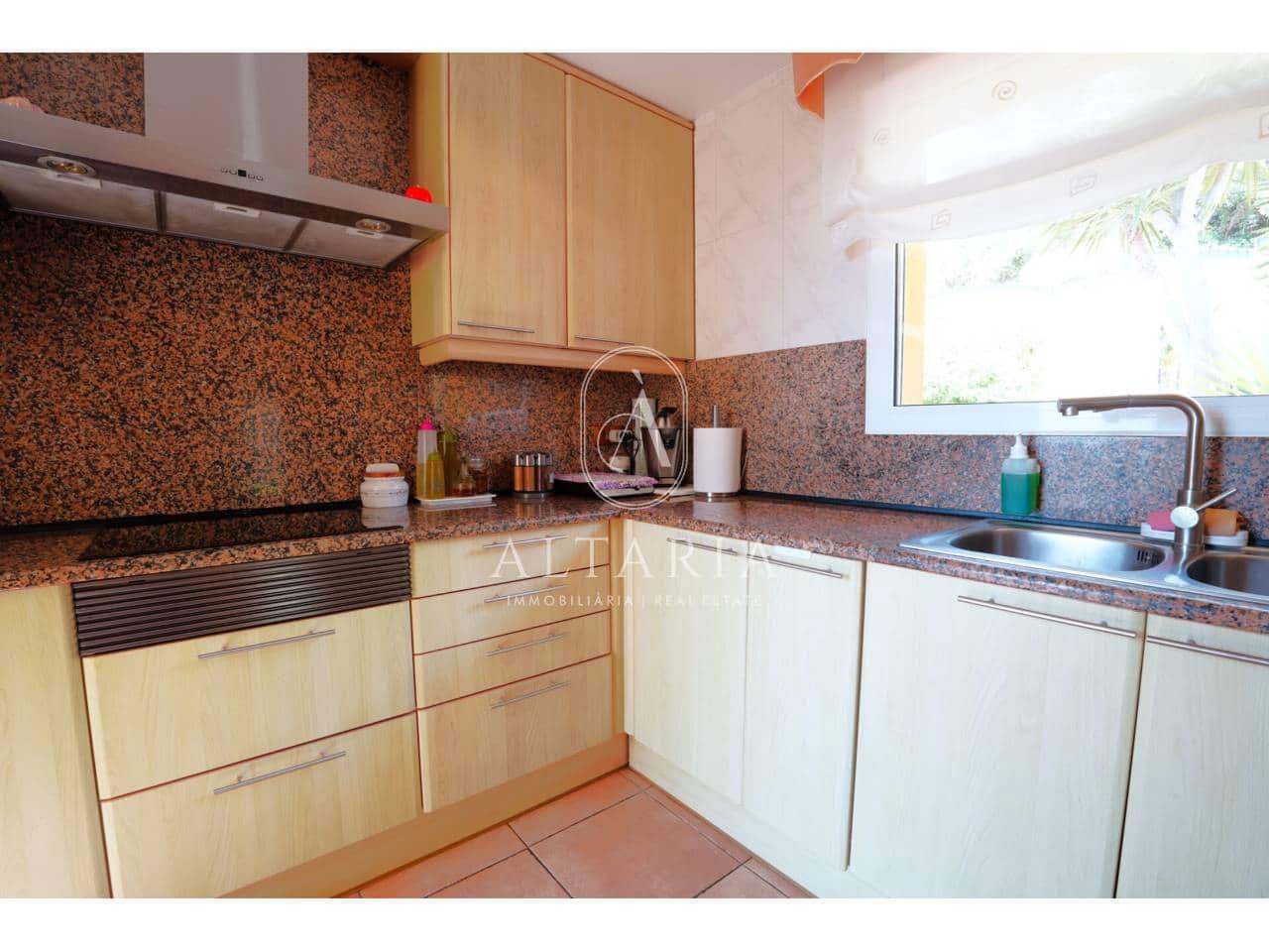 3 chambre Villa/Maison à vendre à Santa Susanna avec piscine - 475 000 € (Ref: 9961818)