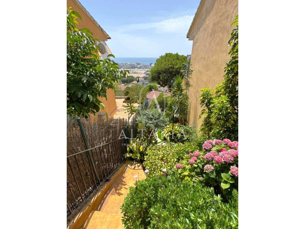 3 chambre Villa/Maison à vendre à Santa Susanna avec piscine - 475 000 € (Ref: 9961818)
