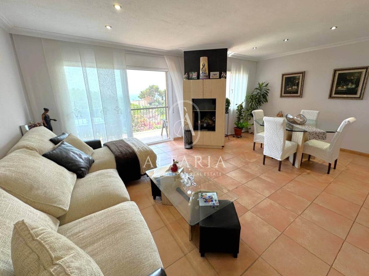 3 chambre Villa/Maison à vendre à Santa Susanna avec piscine - 475 000 € (Ref: 9961818)