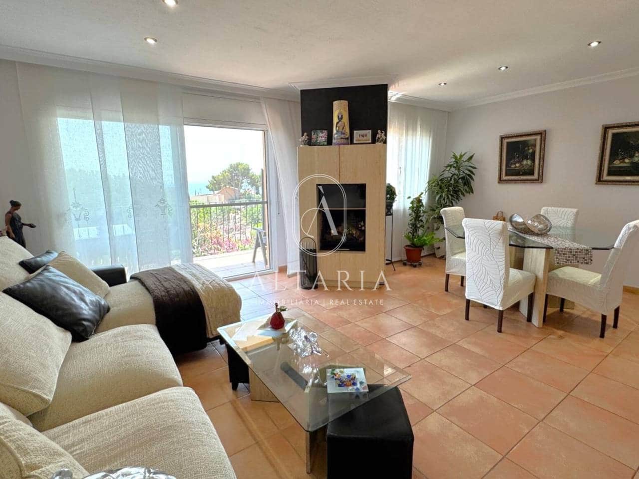 3 chambre Villa/Maison à vendre à Santa Susanna avec piscine - 475 000 € (Ref: 9961818)