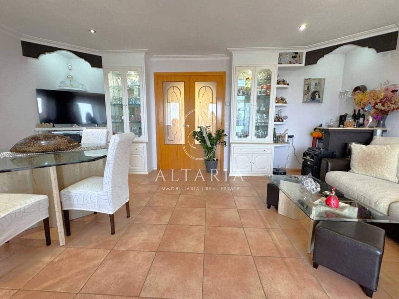 3 chambre Villa/Maison à vendre à Santa Susanna avec piscine - 475 000 € (Ref: 9961818)