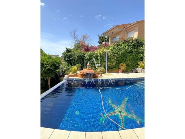 3 sypialnia Willa na sprzedaż w Santa Susanna z basenem - 475 000 € (Ref: 9961818)