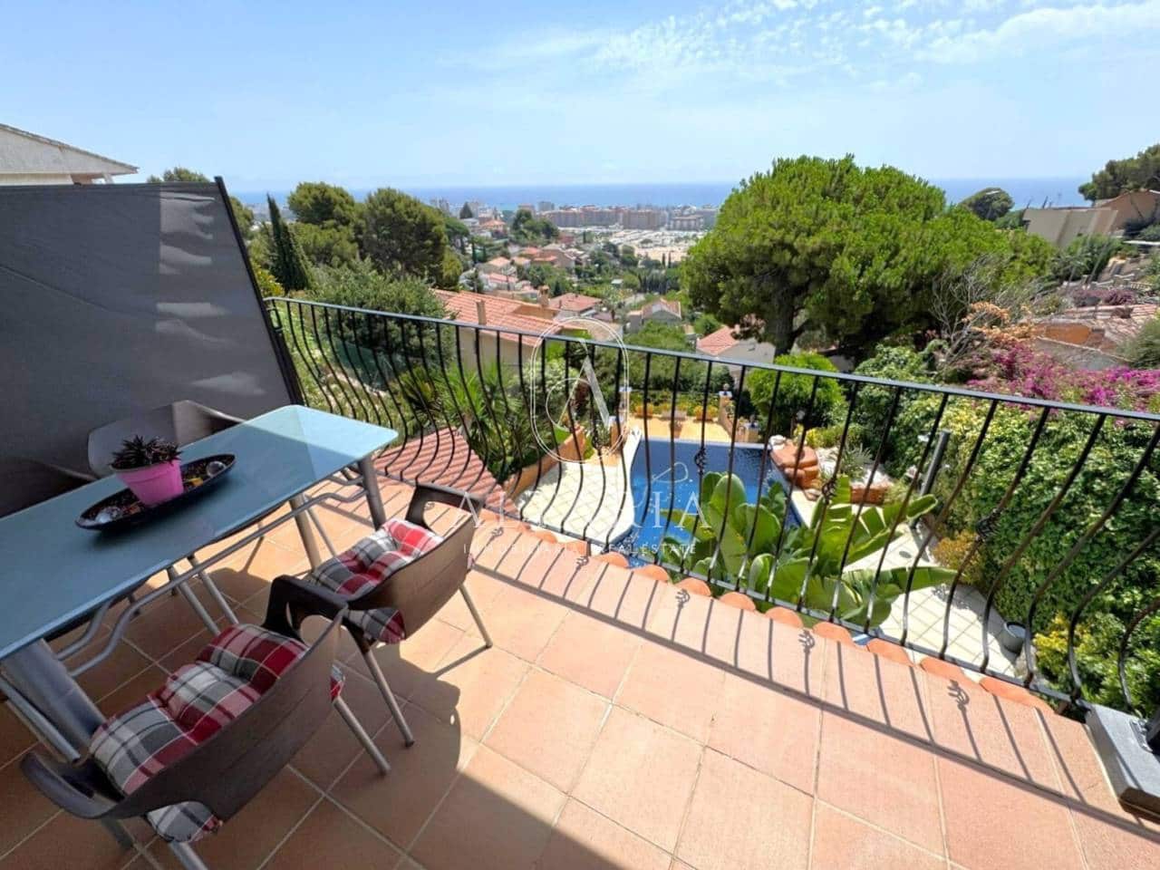3 chambre Villa/Maison à vendre à Santa Susanna avec piscine - 475 000 € (Ref: 9961818)