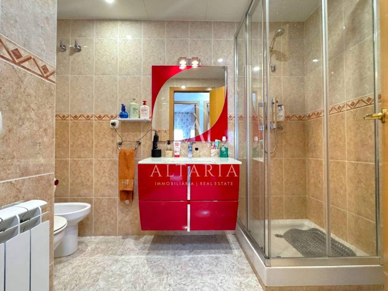 3 quarto Apartamento para venda em Malgrat de Mar com piscina - 250 000 € (Ref: 9964563)